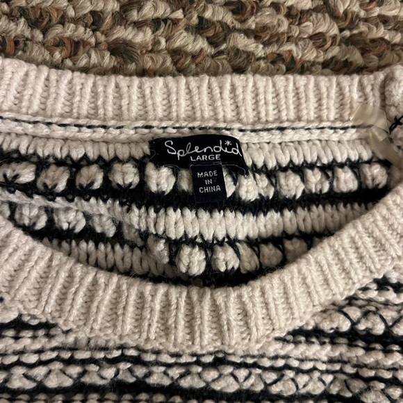 Splendid Sweater - Picture 4 of 4